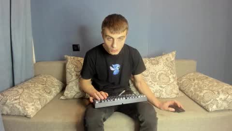 bristlebback online show from October 15, 4:40 pm