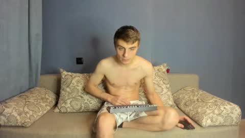 bristlebback online show from November 5, 4:51 pm