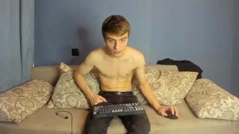 bristlebback online show from November 19, 12:38 pm