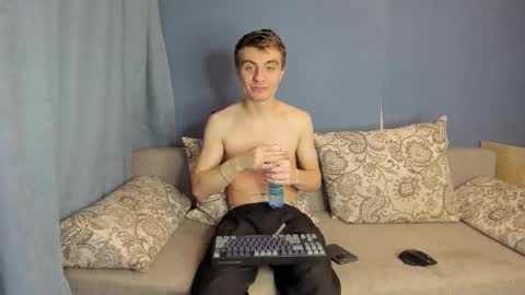 bristlebback online show from February 6, 6:11 pm