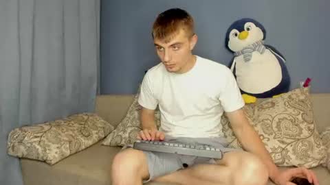 Snapshot of bristlebback chatting on June 16, 4:20 pm bristlebback online show from June 16, 4:20 pm