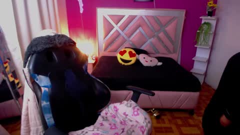 britany online show from December 10, 9:55 am