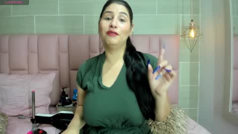 brithanyadams online show from January 17, 2:39 am