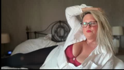 British Bella online show from April 13, 5:51 pm