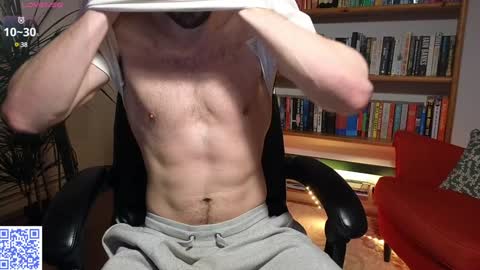 Callum online show from December 9, 1:24 pm