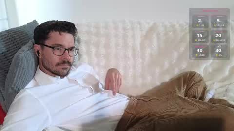 Snapshot of britishpoet chatting on June 27, 12:55 pm Callum online show from June 27, 12:55 pm