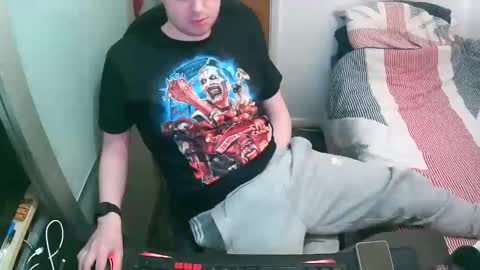 British Tom online show from September 26, 8:57 pm