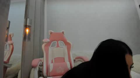 Snapshot of britney_charm chatting on July 20, 6:17 am britney_charm online show from July 20, 6:17 am