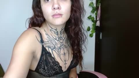 maru miaw   Please help me to reach 100 thumbs up online show from March 11, 12:38 am