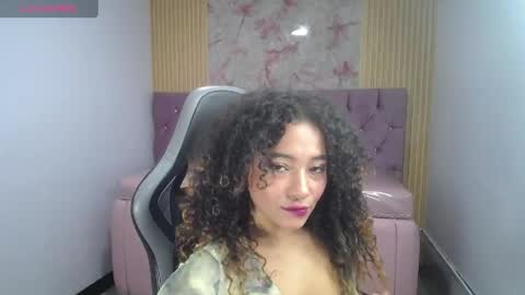 Snapshot of brittany_ch chatting on April 7, 12:49 pm BRITANY online show from April 7, 12:49 pm