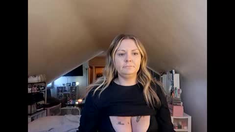 brittanybby23 online show from November 23, 7:02 pm