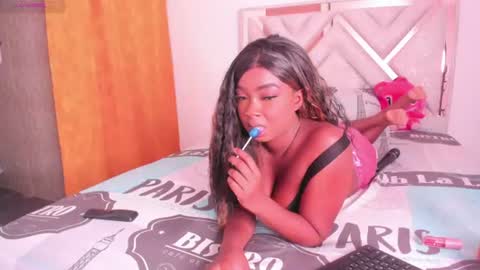 Snapshot of brittanyjhonnns chatting on June 14, 7:21 am brittany 25 years old happy as a worm online show from June 14, 7:21 am
