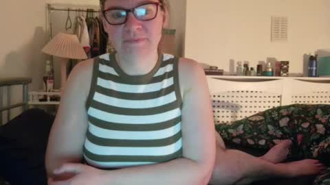 Claire and Gary online show from May 3, 10:10 am