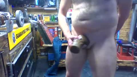 Snapshot of britzchris chatting on December 17, 5:29 am britzchris online show from December 17, 5:29 am