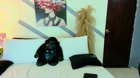 Briyith Gonza online show from December 16, 5:18 pm