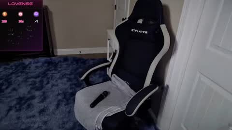 brookebee online show from March 8, 12:33 am