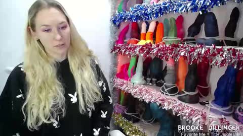 Brooke1993 online show from December 15, 7:51 pm