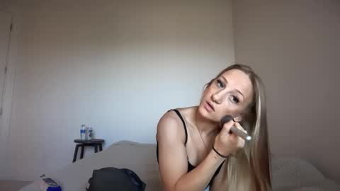 brookepatterson online show from September 18, 6:54 pm