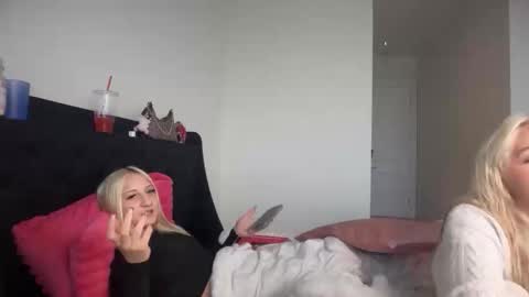 brookepatterson online show from November 16, 10:04 pm