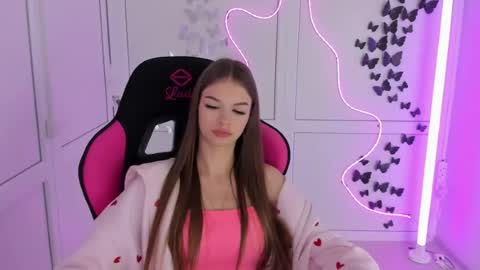 Snapshot of brooklunglow_ chatting on July 6, 3:03 pm Vlada online show from July 6, 3:03 pm
