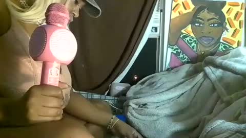 Snapshot of brooklyninfinity chatting on November 18, 3:34 am brooklyninfinity online show from November 18, 3:34 am