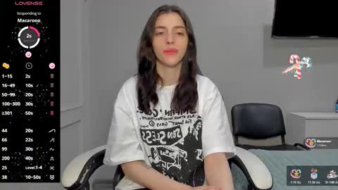 broosnica1 online show from November 12, 7:42 am