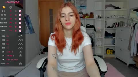 broosnica1 online show from July 20, 7:44 am