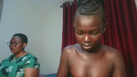 Snapshot of brown_sugar4 chatting on October 19, 5:13 pm brown_sugar4 online show from October 19, 5:13 pm