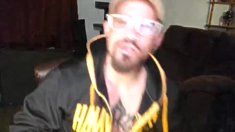 brownboyt online show from March 30, 11:44 am