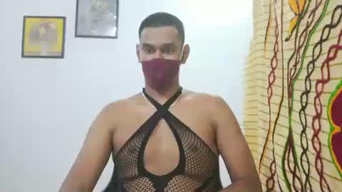 brownguy2505 online show from October 19, 3:01 pm