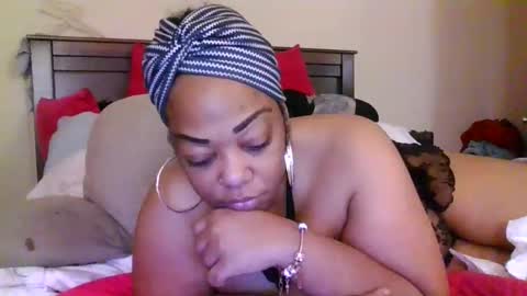 brownroundrenee online show from February 5, 10:42 am