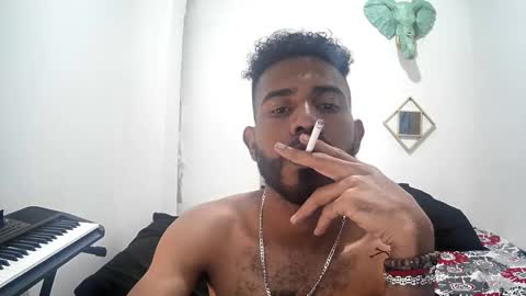 Snapshot of bruce_1111 chatting on October 21, 2:45 am bruce_1111 online show from October 21, 2:45 am