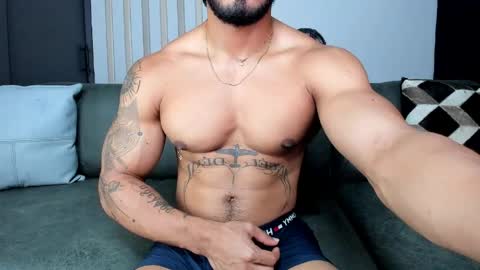 Snapshot of bruce_roldan chatting on May 6, 6:35 pm bruce roldan online show from May 6, 6:35 pm