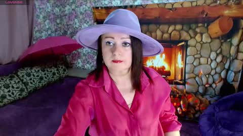 Snapshot of brunette7786 chatting on May 22, 9:20 pm Julia online show from May 22, 9:20 pm