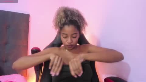 Lady  online show from January 12, 5:33 pm