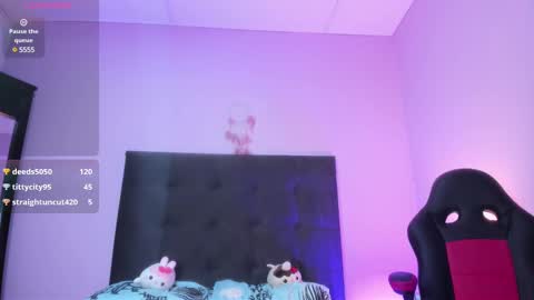 Lady  online show from January 14, 5:23 pm