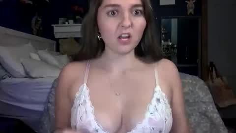 brunettebaby040 online show from November 14, 12:53 am