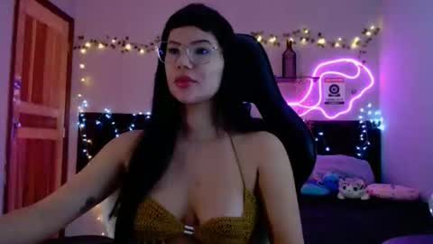 Brunutte online show from April 8, 9:09 am