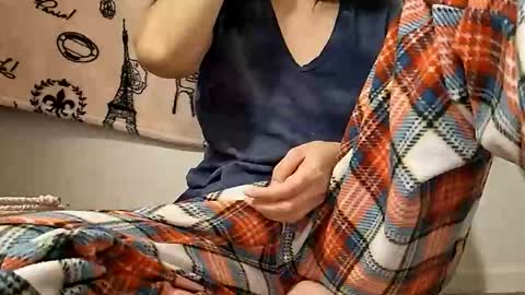 Snapshot of brunettedoll100 chatting on October 18, 8:04 am brunettedoll100 online show from October 18, 8:04 am