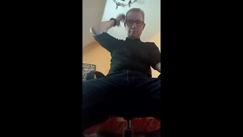 bruno5629 online show from April 21, 12:11 pm