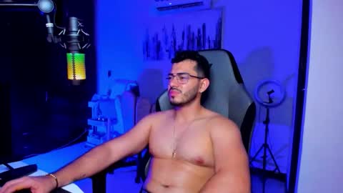 Snapshot of bruno_diaz31 chatting on April 24, 4:15 am Bruno online show from April 24, 4:15 am