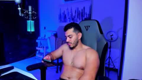 Snapshot of bruno_diaz31 chatting on April 25, 4:48 am Bruno online show from April 25, 4:48 am