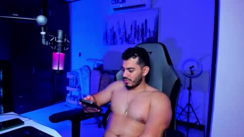 Snapshot of bruno_diaz31 chatting on April 30, 4:19 am Bruno online show from April 30, 4:19 am