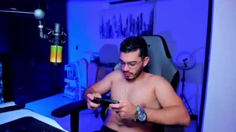 Snapshot of bruno_diaz31 chatting on May 1, 4:17 am Bruno online show from May 1, 4:17 am