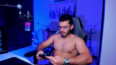 Snapshot of bruno_diaz31 chatting on May 2, 4:17 am Bruno online show from May 2, 4:17 am
