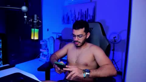 Snapshot of bruno_diaz31 chatting on May 3, 3:23 am Bruno online show from May 3, 3:23 am