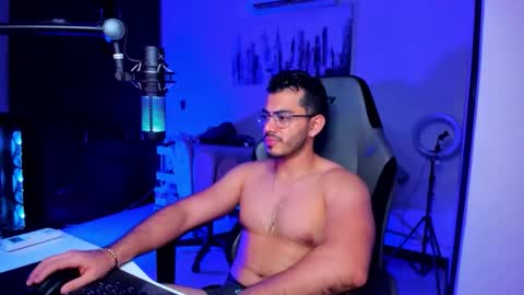 Snapshot of bruno_diaz31 chatting on May 7, 4:07 am Bruno online show from May 7, 4:07 am
