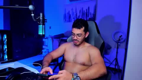 Snapshot of bruno_diaz31 chatting on May 9, 4:17 am Bruno online show from May 9, 4:17 am
