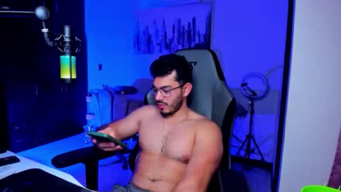Snapshot of bruno_diaz31 chatting on May 16, 10:36 am Bruno online show from May 16, 10:36 am