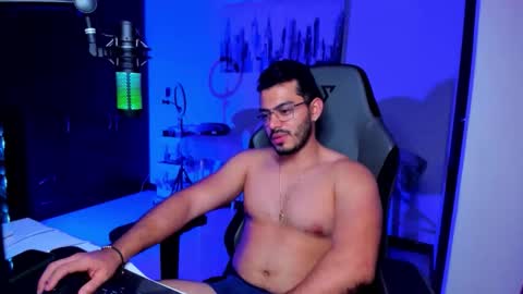 Snapshot of bruno_diaz31 chatting on May 20, 3:24 am Bruno online show from May 20, 3:24 am